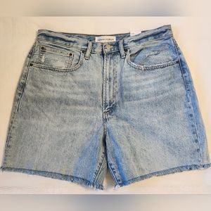 Denim Forum Boyfriend Loose Mid Thigh Short in size 32